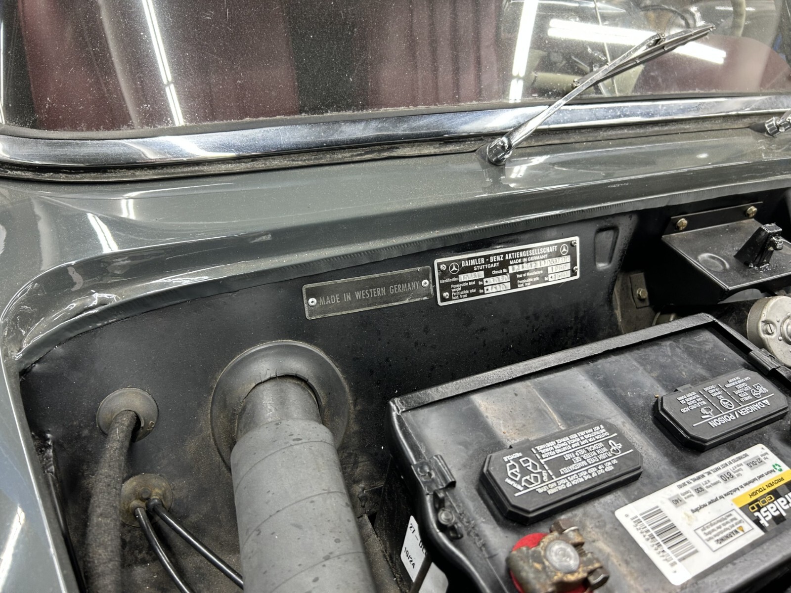 Mercedes-Benz-190-Series-1960-Roadster-29