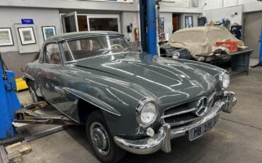 Mercedes-Benz-190-Series-1960-Roadster-5