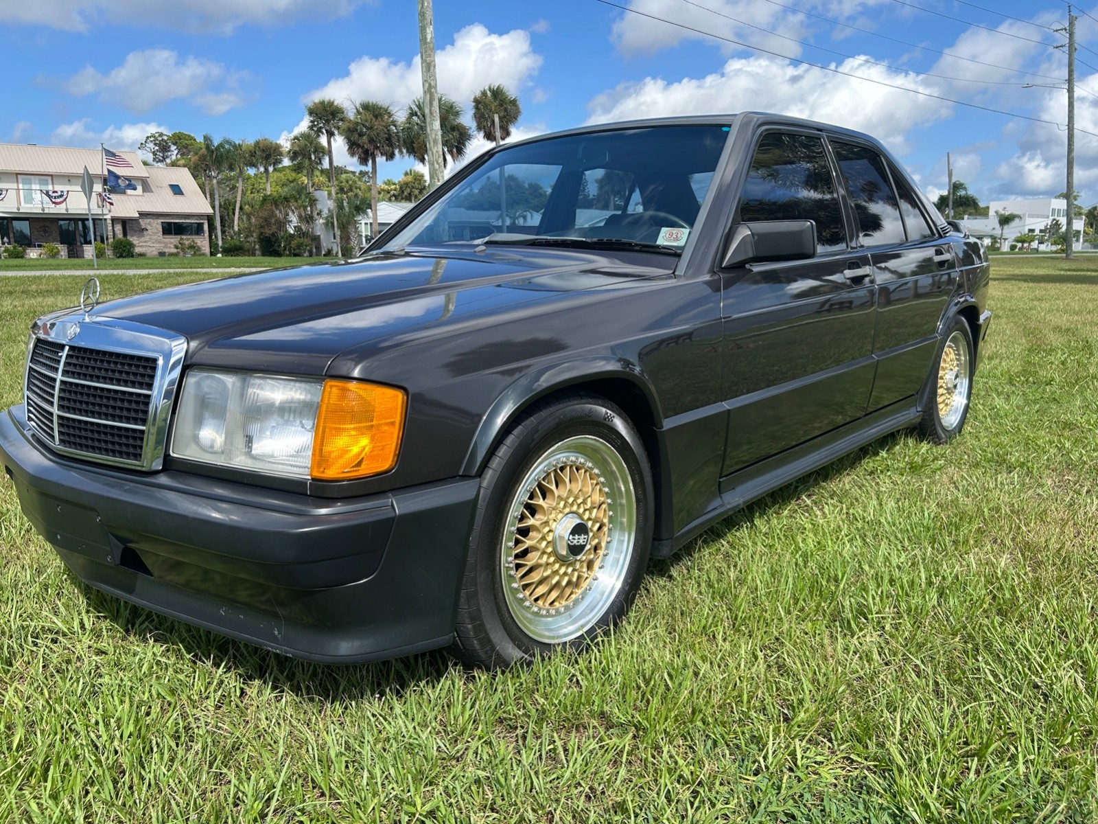 Mercedes-Benz 190-Series 1986 Sedan
