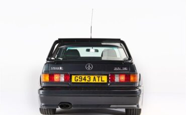 Mercedes-Benz-190-Series-1990-10