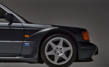Mercedes-Benz-190-Series-1990-14