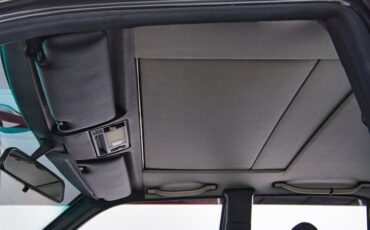 Mercedes-Benz-190-Series-1990-20