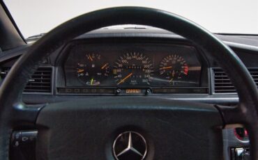 Mercedes-Benz-190-Series-1990-26
