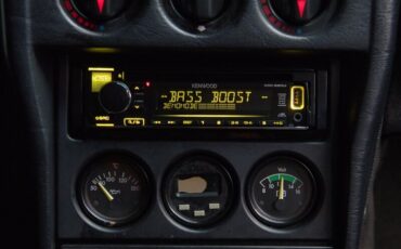 Mercedes-Benz-190-Series-1990-31