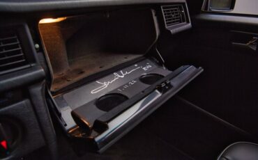 Mercedes-Benz-190-Series-1990-34