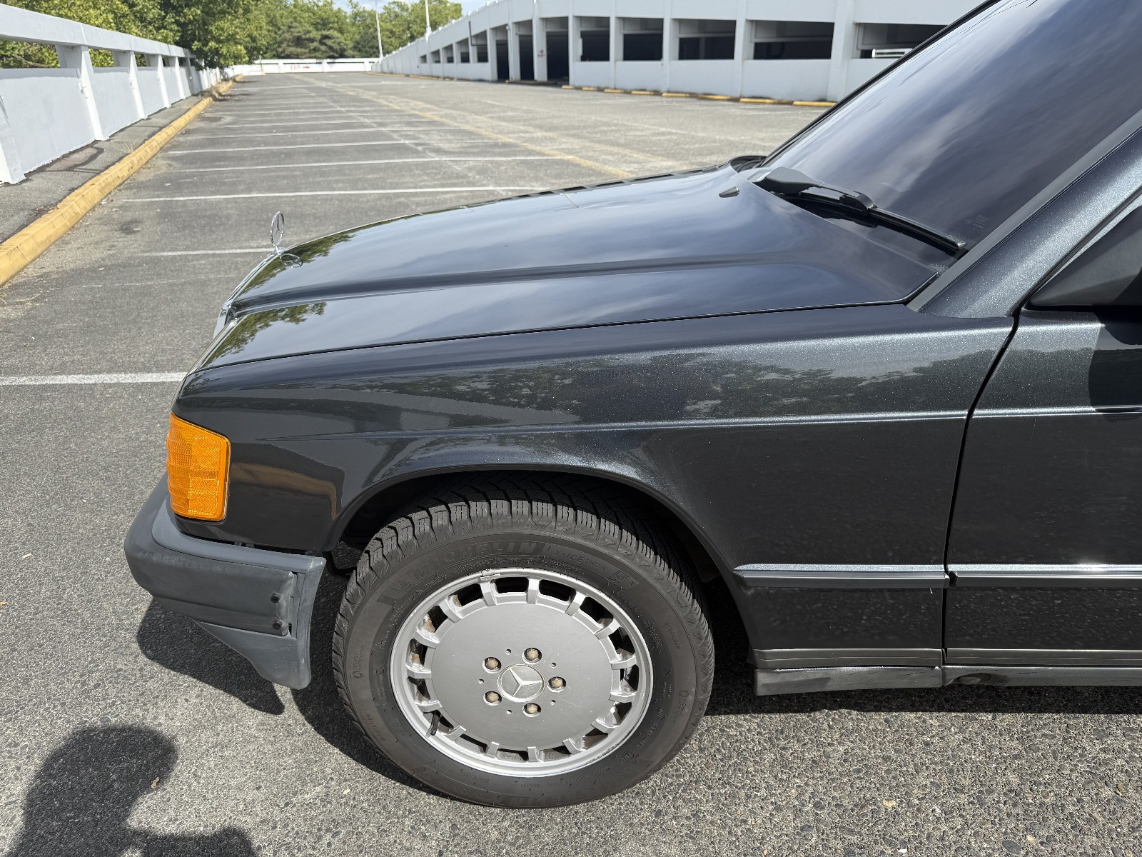 Mercedes-Benz-190D-1985-Sedan-1