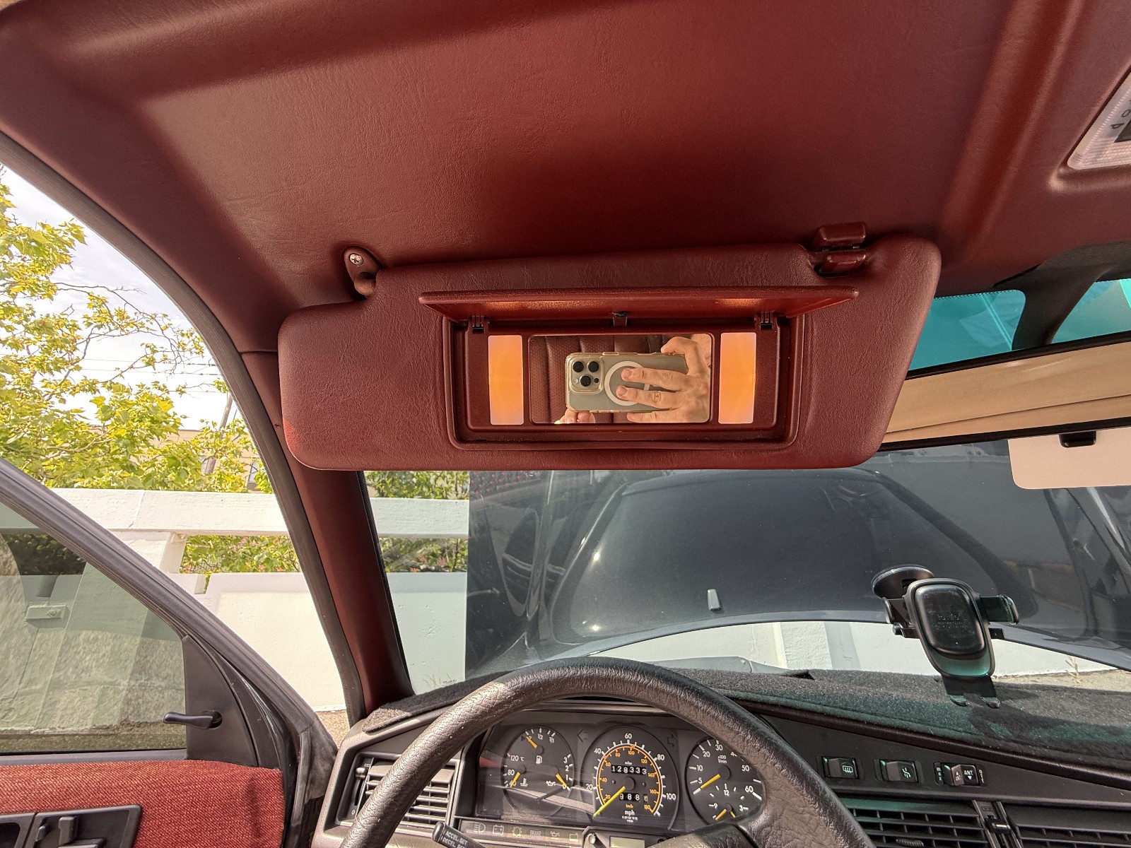 Mercedes-Benz-190D-1985-Sedan-35