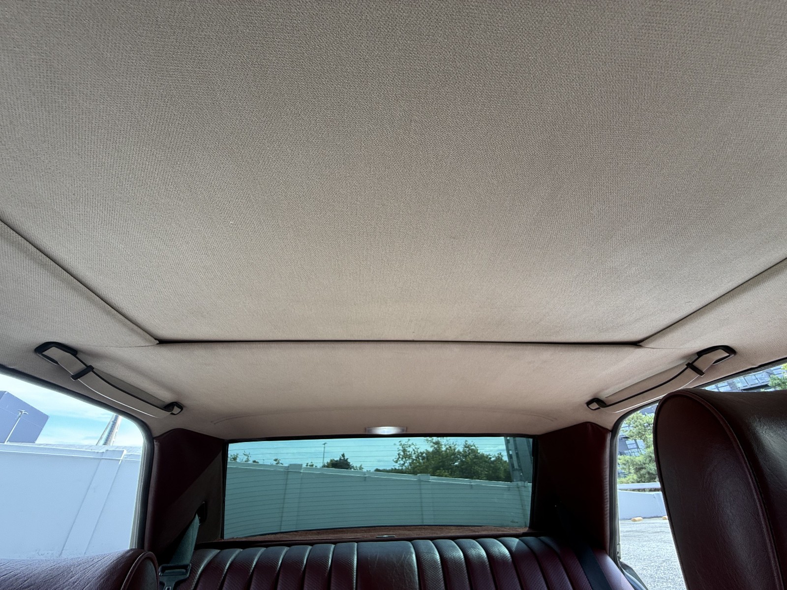 Mercedes-Benz-190D-1985-Sedan-37