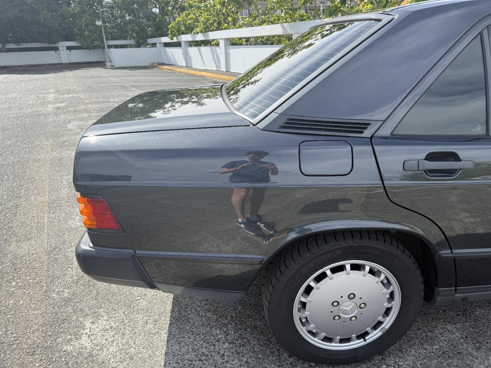 Mercedes-Benz-190D-1985-Sedan-6