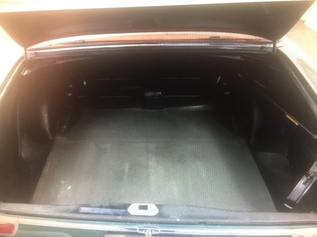 Mercedes-Benz-200-1966-Coupe-15