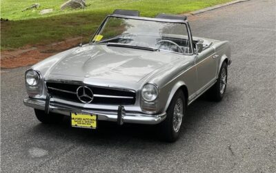 Mercedes-Benz 200-Series 1966 --