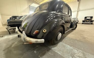 Mercedes-Benz-220S-1952-Sedan-5