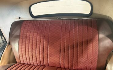 Mercedes-Benz-220S-1952-Sedan-8