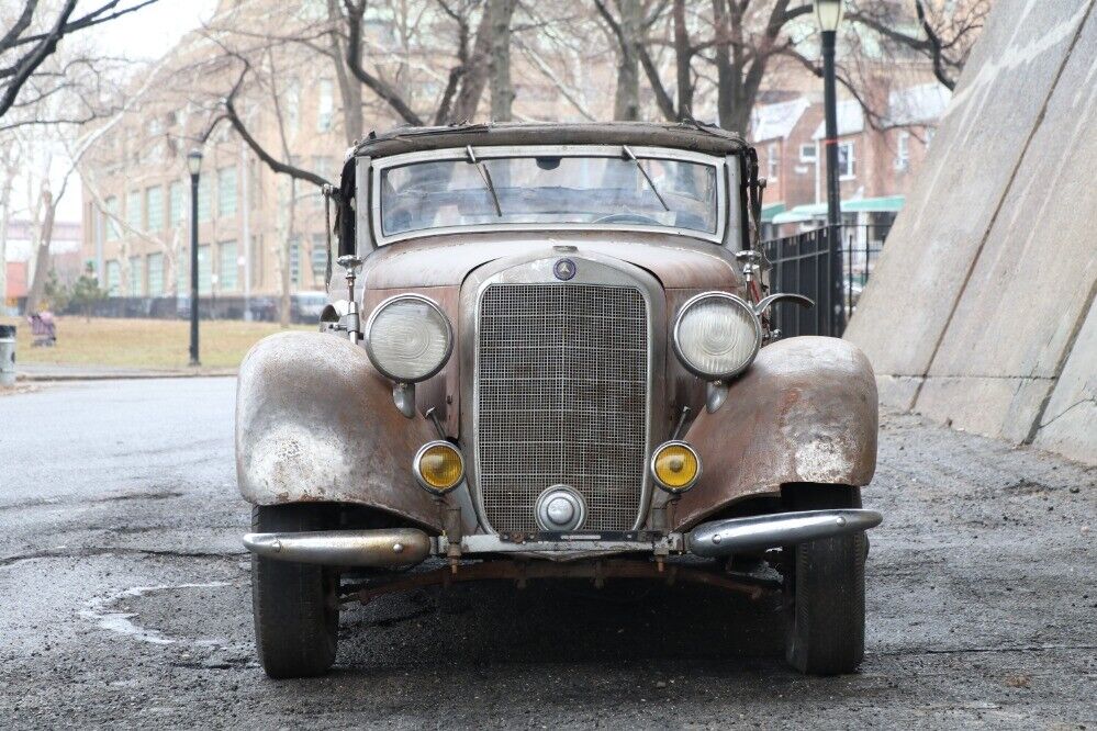 Mercedes-Benz-230N-1937-Cabriolet-3