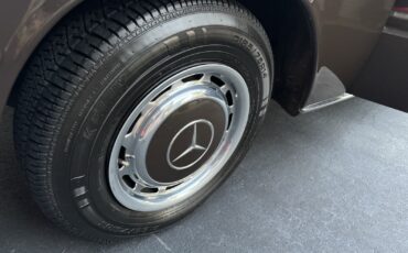 Mercedes-Benz-280-1974-19
