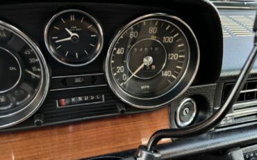 Mercedes-Benz-280-1974-25