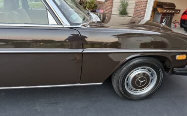 Mercedes-Benz-280-1974-5