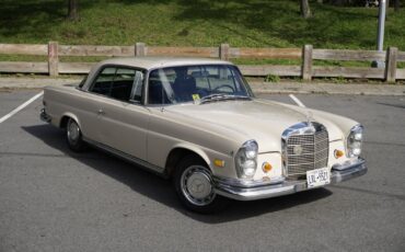 Mercedes-Benz-280-SE-1969-Coupe-1