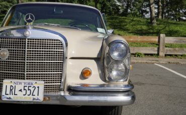 Mercedes-Benz-280-SE-1969-Coupe-11