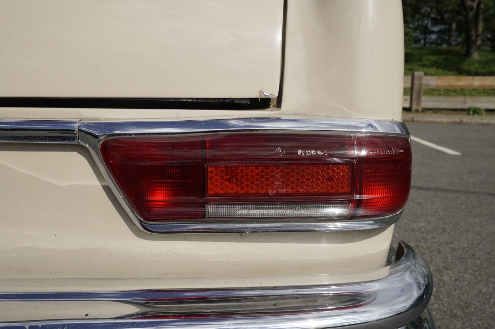 Mercedes-Benz-280-SE-1969-Coupe-13