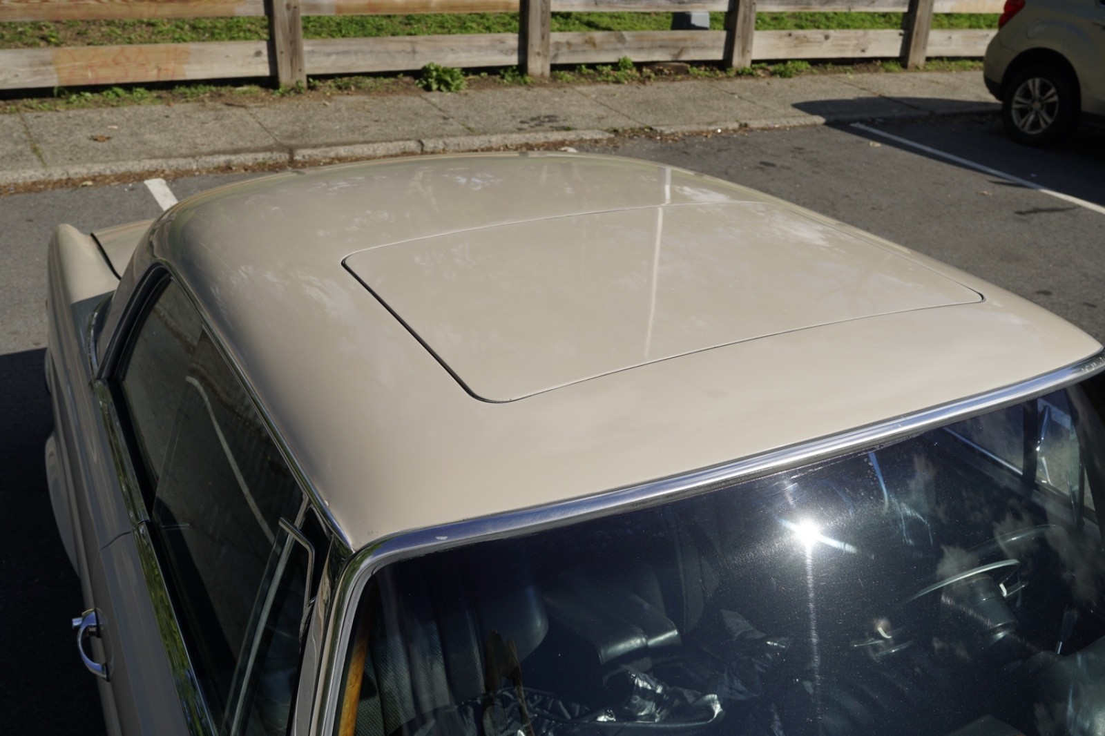 Mercedes-Benz-280-SE-1969-Coupe-14