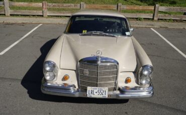 Mercedes-Benz-280-SE-1969-Coupe-2