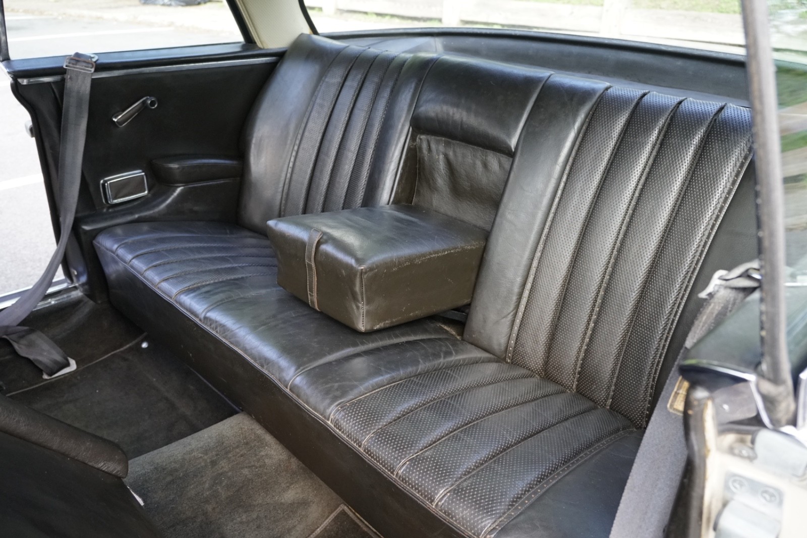 Mercedes-Benz-280-SE-1969-Coupe-22