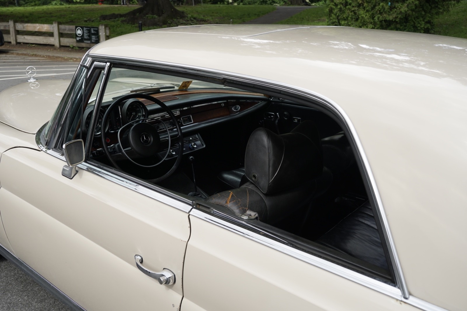 Mercedes-Benz-280-SE-1969-Coupe-8