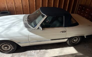 Mercedes-Benz-300-Series-1983-Convertible-11