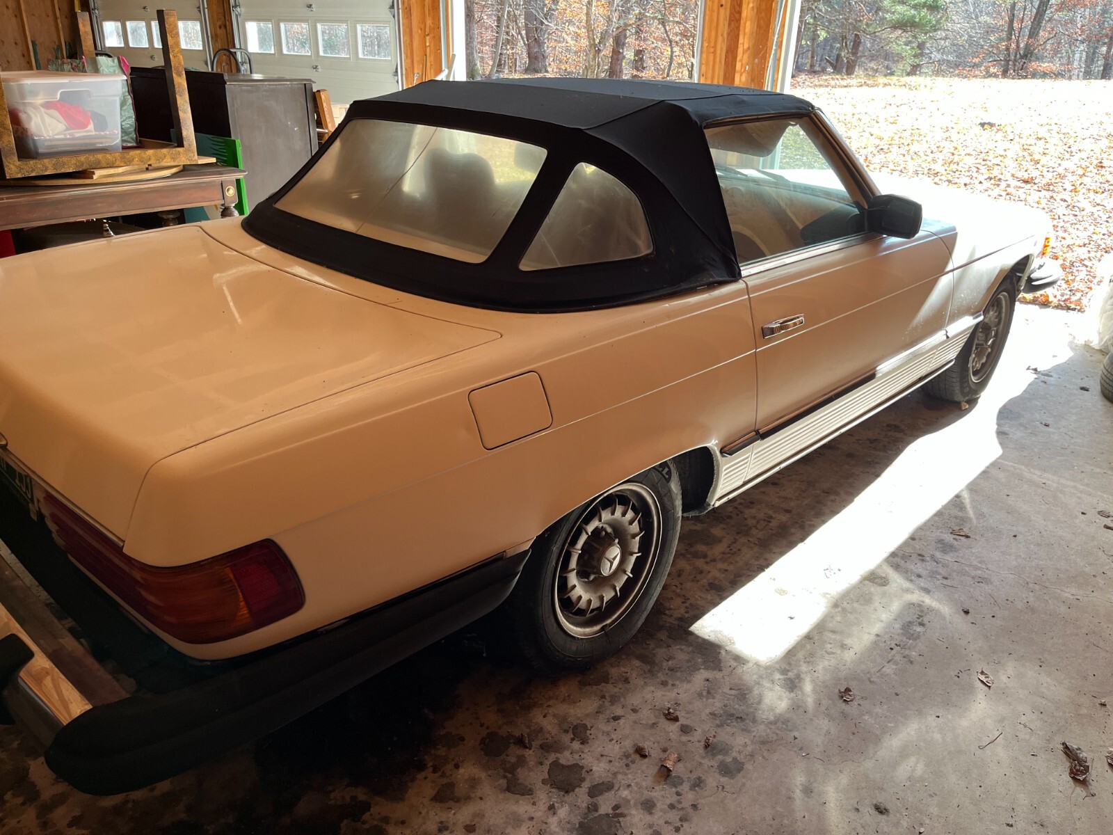 Mercedes-Benz-300-Series-1983-Convertible-18