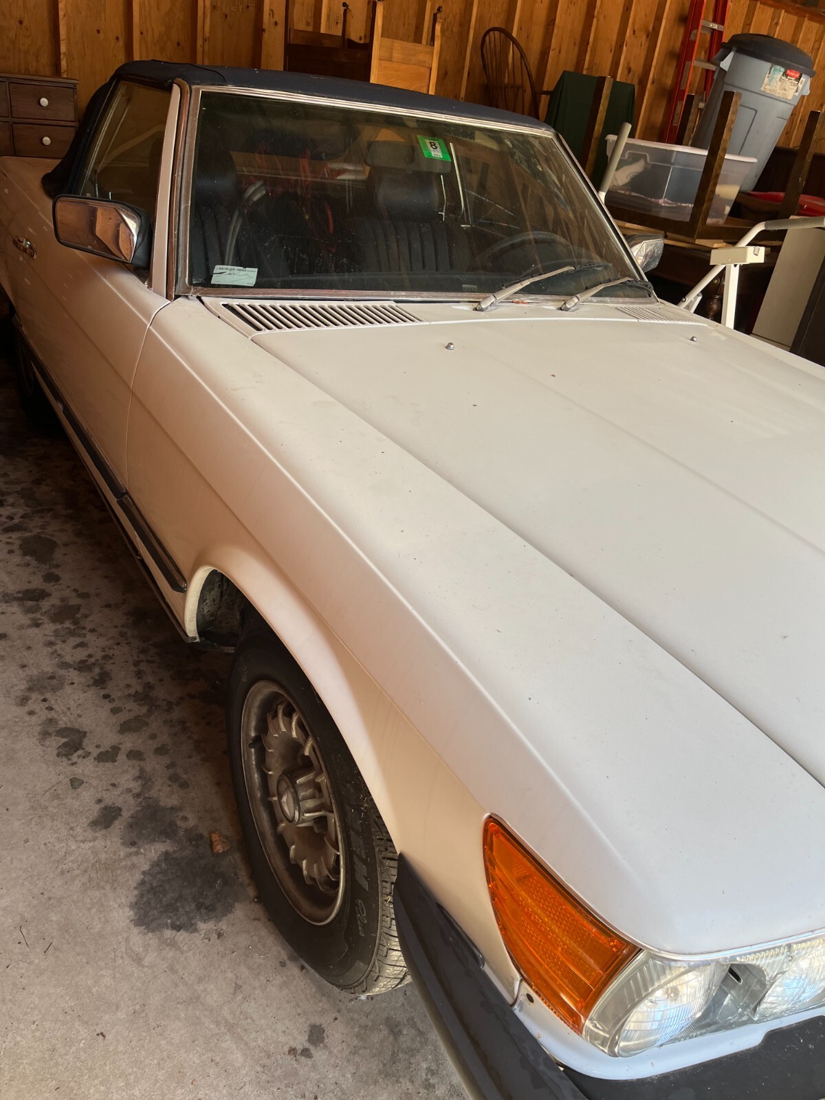 Mercedes-Benz-300-Series-1983-Convertible-4