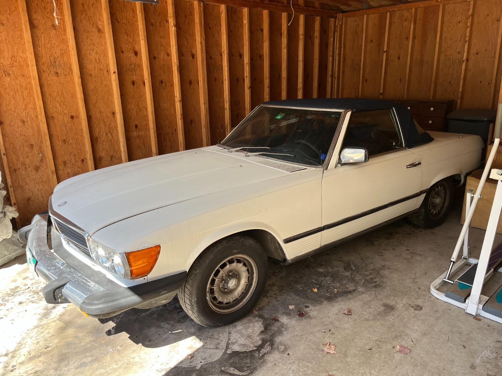 Mercedes-Benz-300-Series-1983-Convertible