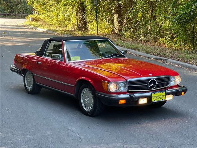 Mercedes-Benz-300-Series-1984-13