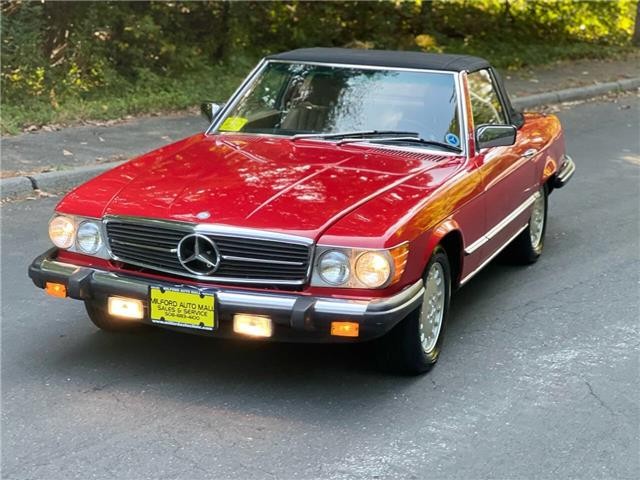 Mercedes-Benz-300-Series-1984-14