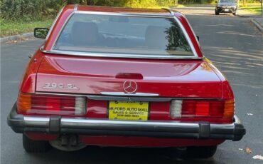 Mercedes-Benz-300-Series-1984-22