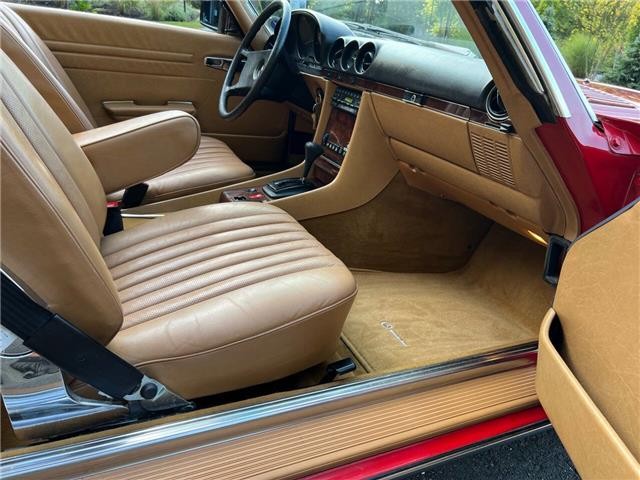 Mercedes-Benz-300-Series-1984-39