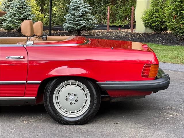 Mercedes-Benz-300-Series-1984-5
