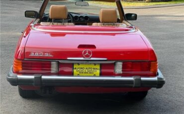 Mercedes-Benz-300-Series-1984-7