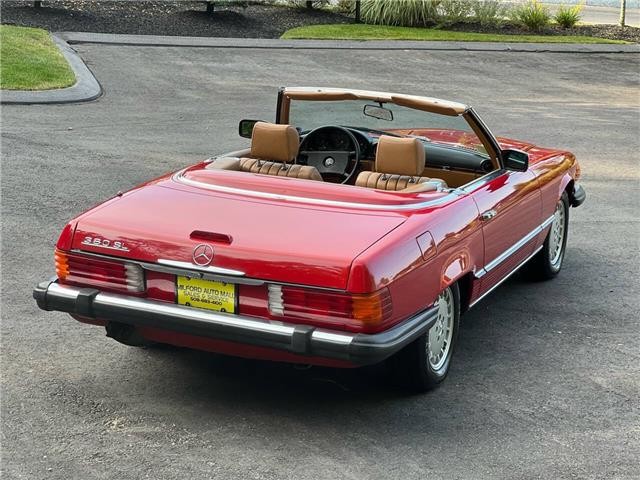 Mercedes-Benz-300-Series-1984-8