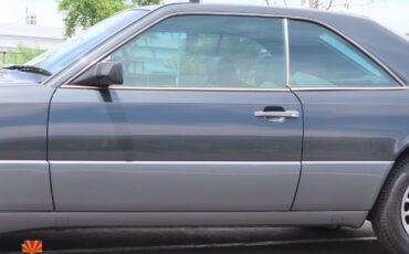 Mercedes-Benz-300-Series-1989-Coupe-16