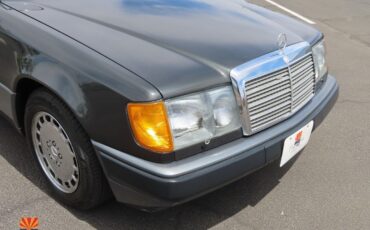 Mercedes-Benz-300-Series-1989-Coupe-28
