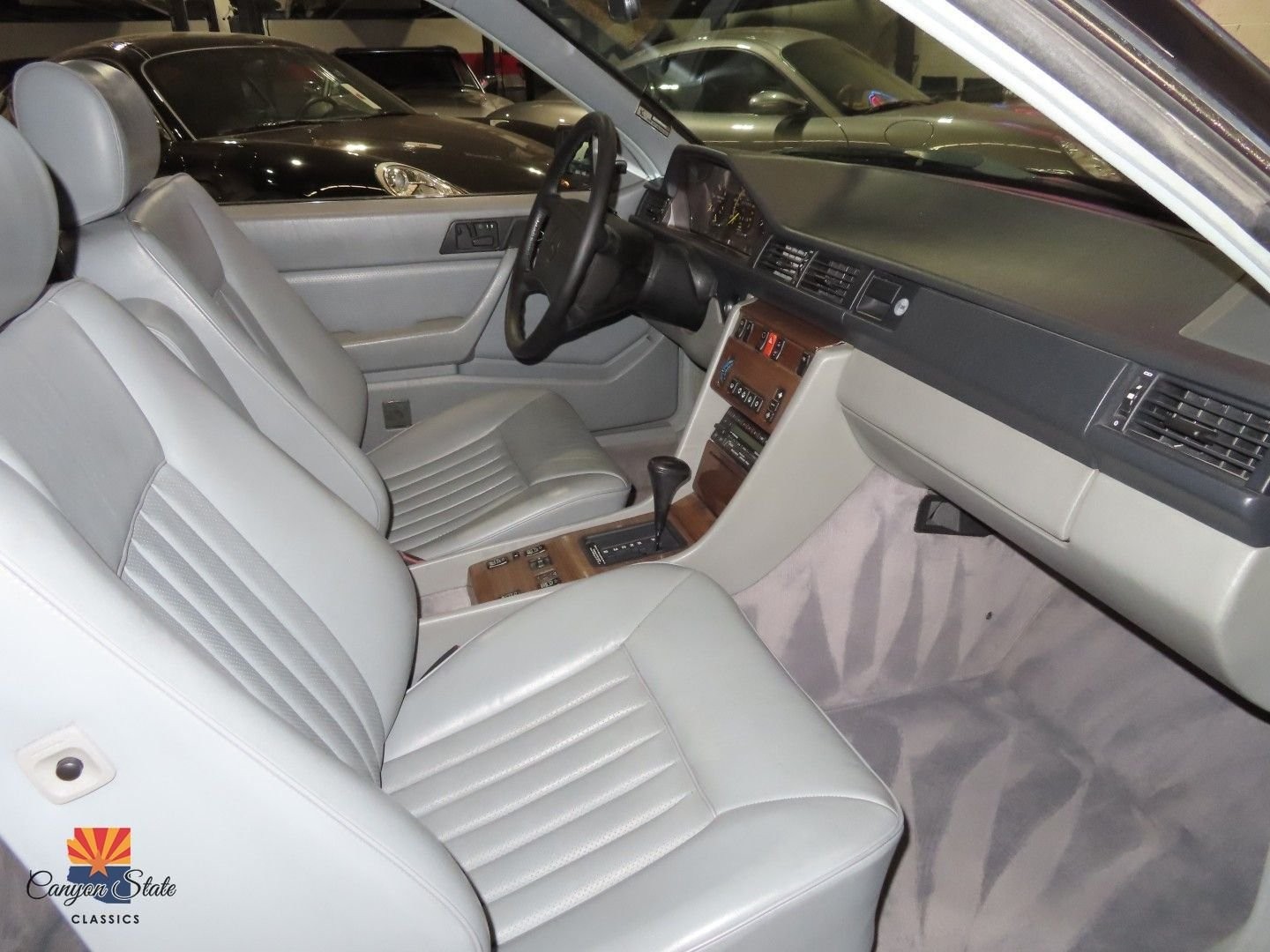 Mercedes-Benz-300-Series-1989-Coupe-3
