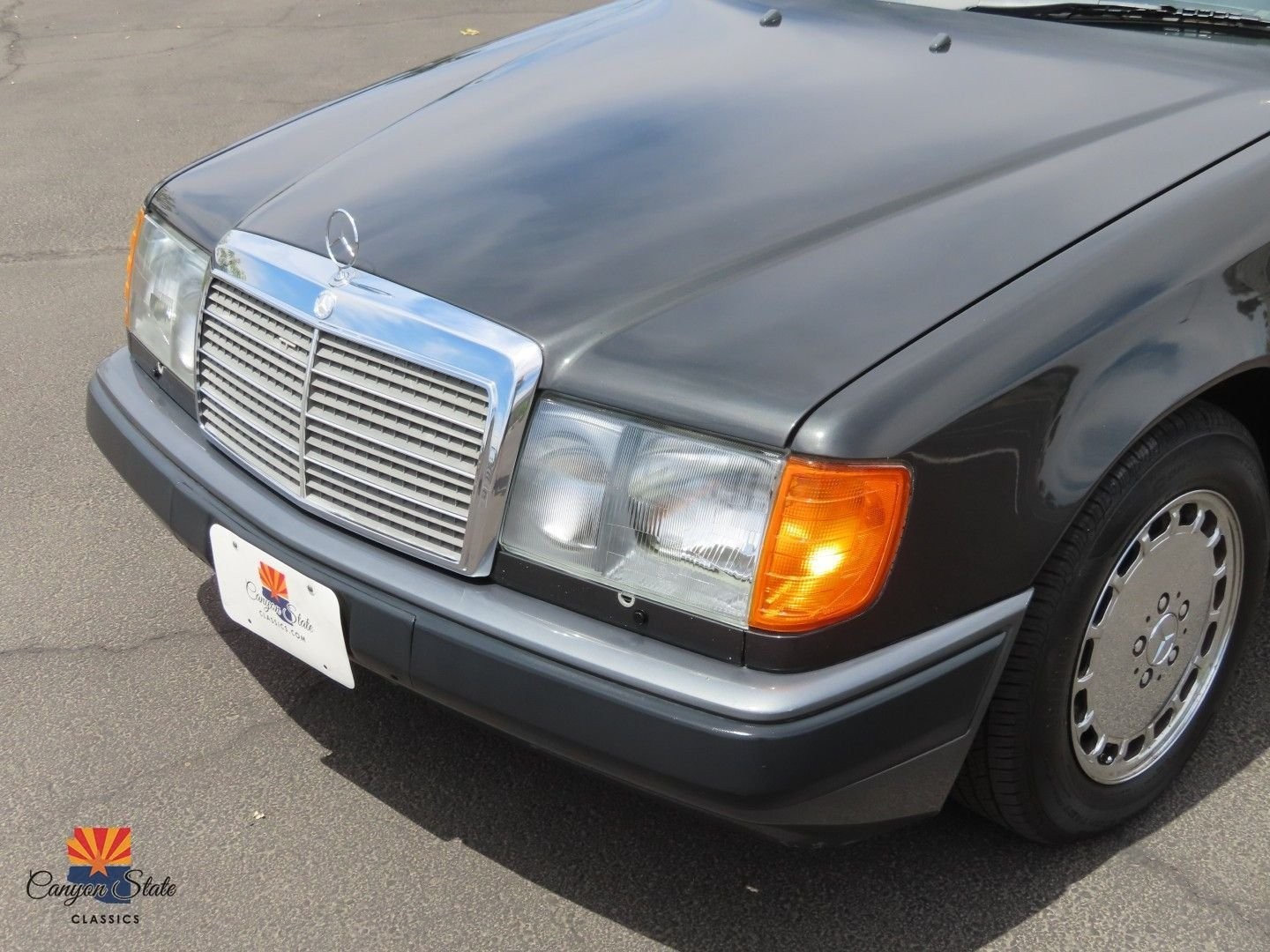 Mercedes-Benz-300-Series-1989-Coupe-33
