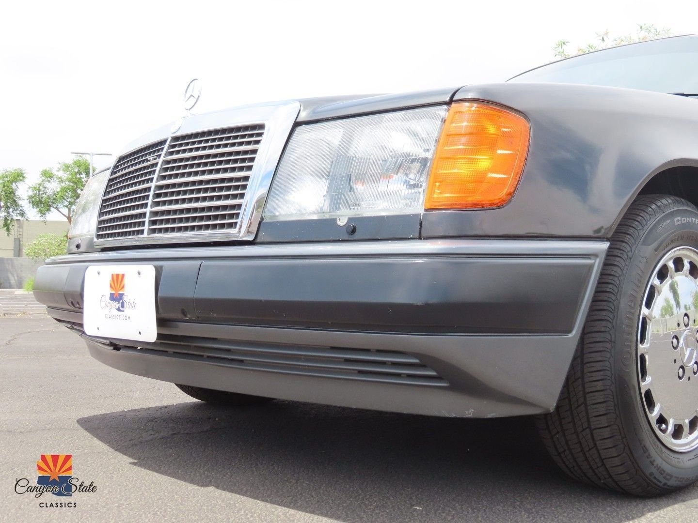 Mercedes-Benz-300-Series-1989-Coupe-34