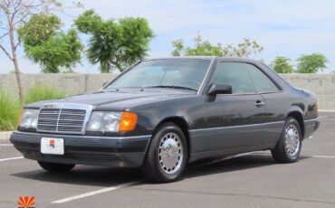 Mercedes-Benz-300-Series-1989-Coupe-5