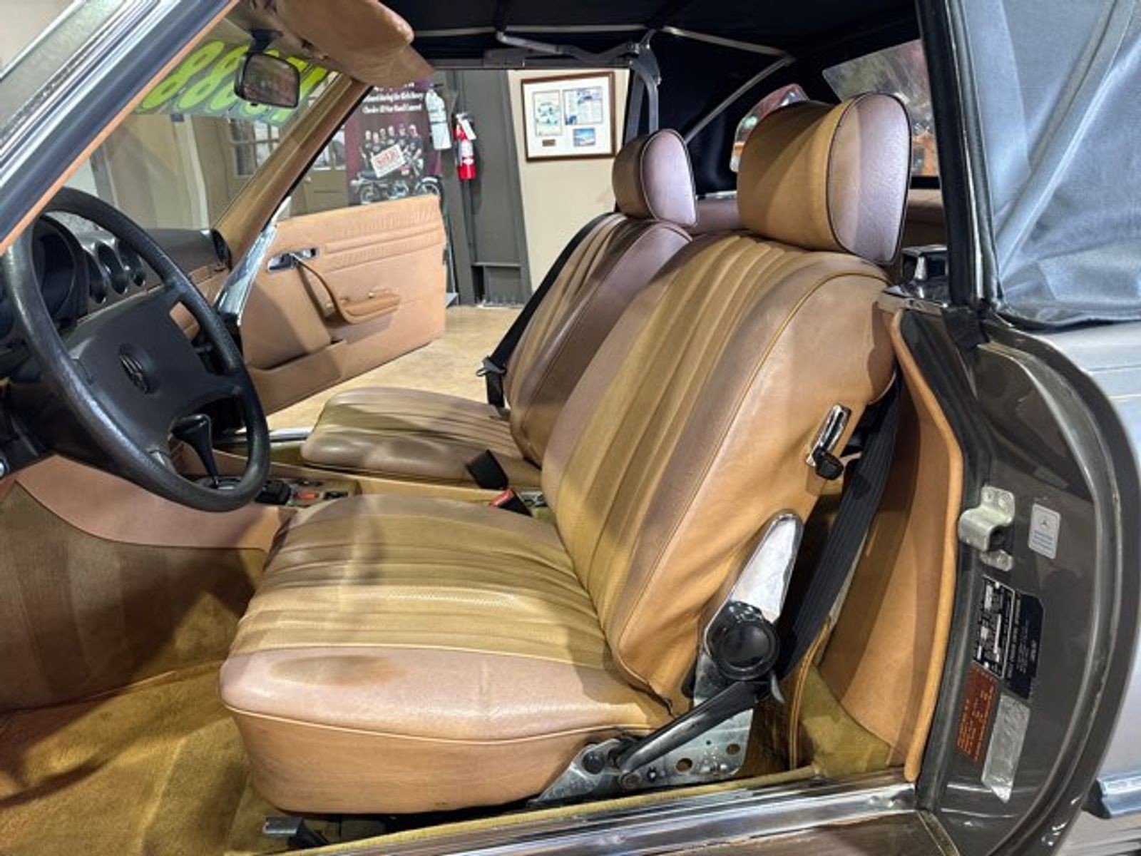 Mercedes-Benz-380-Class-1984-Convertible-10