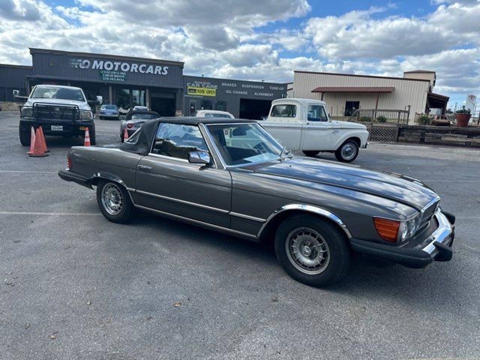 Mercedes-Benz-380-Class-1984-Convertible-3