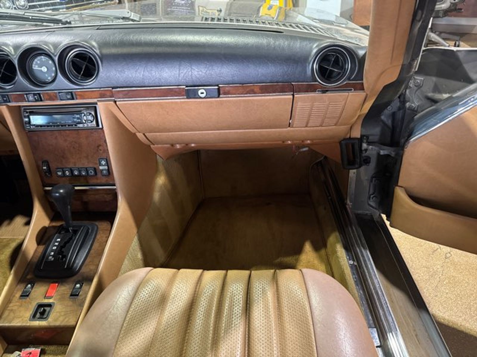 Mercedes-Benz-380-Class-1984-Convertible-7
