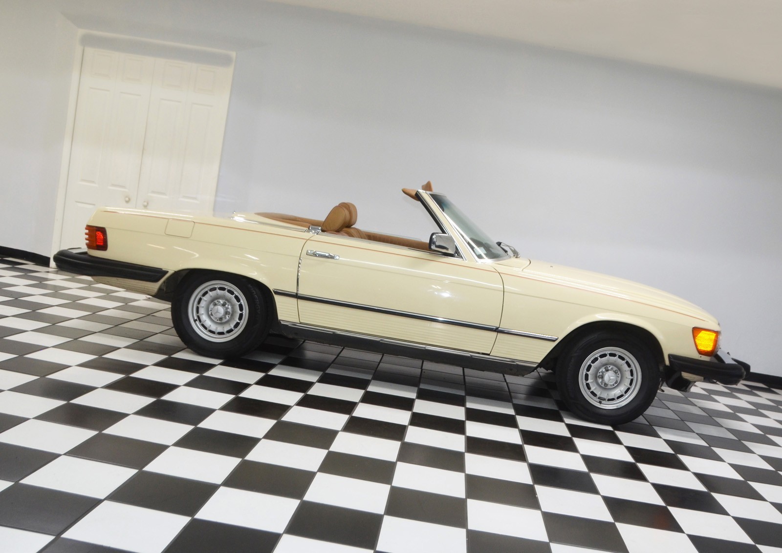 Mercedes-Benz 380SL 1983 Convertible