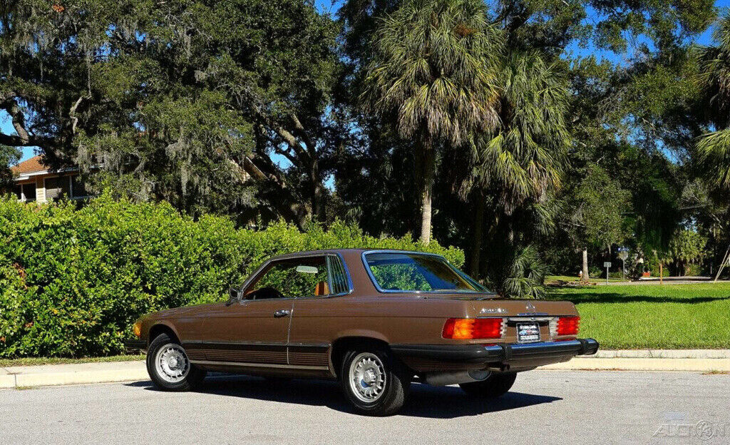 Mercedes-Benz-400-Series-1976-11
